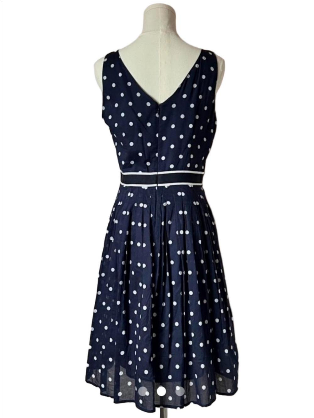 Sleeveless Navy & Gray Polka Dot Fit-and-Flare Dress Soft Pleated Skirt V-back - Picture 8 of 8